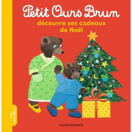 Petit Ours Brun découvre ses cadeaux de Noël